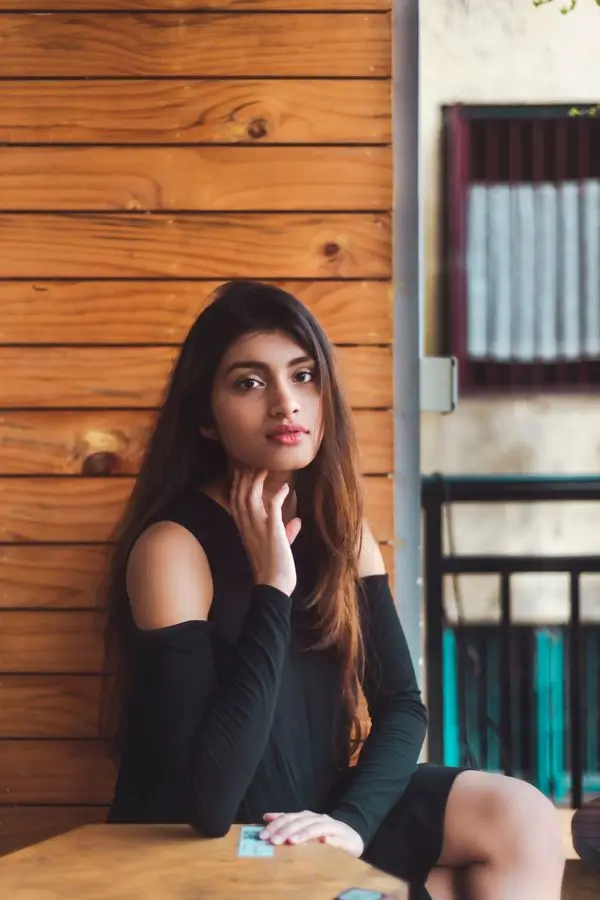 Rinky greater Noida call girls cafe portrait
